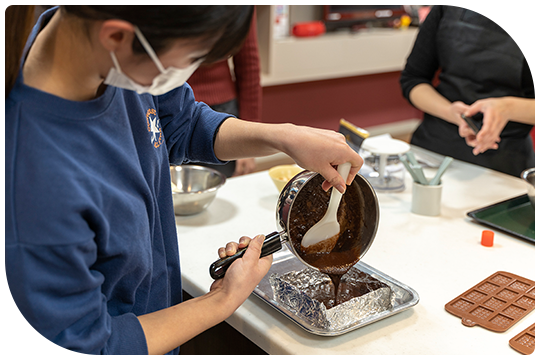 バレンタインスイーツの料理教室開催